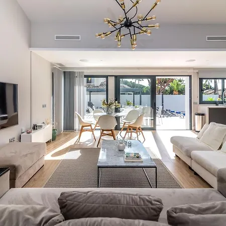 Vacation I Marbesa Beach, Pool, Direct Access To The Villa Marbella