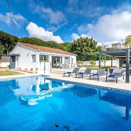 Villa Vacation I Marbesa Beach, Pool, Direct Access To The
