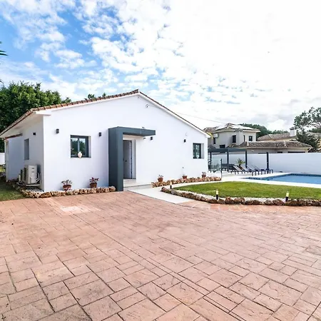 Vacation I Marbesa Beach, Pool, Direct Access To The Villa Marbella